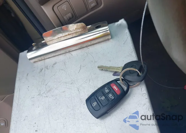 KNDMG4C32A6361819: 42371227