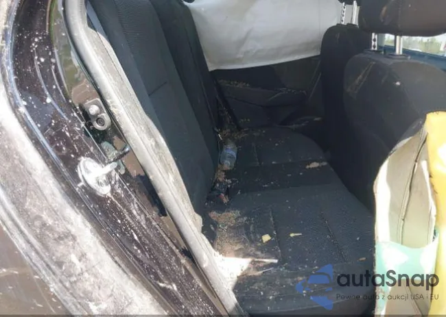 3KPC24A63ME143166: 42371567