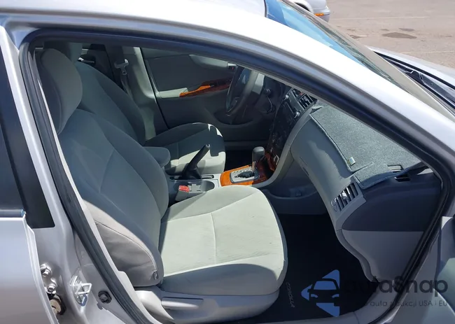 1NXBU4EE5AZ278956: 42370995