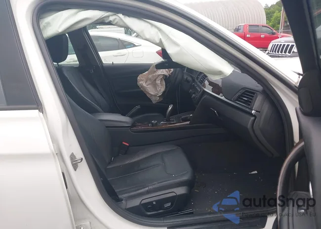 WBA3B3G59FNR89127: 42371020