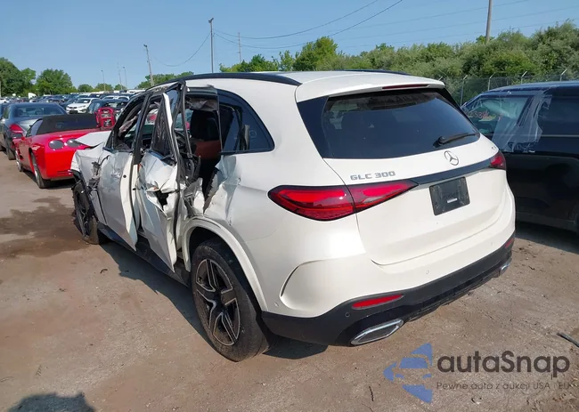 W1NKM4HB4PU029104: 42372397