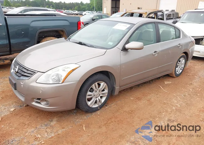 1N4AL2AP9BC160601: 42372488