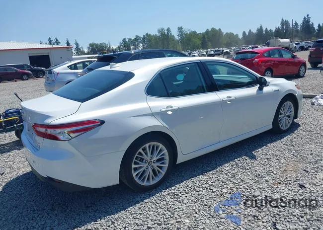 4T1B21HK7KU517883: 42371772