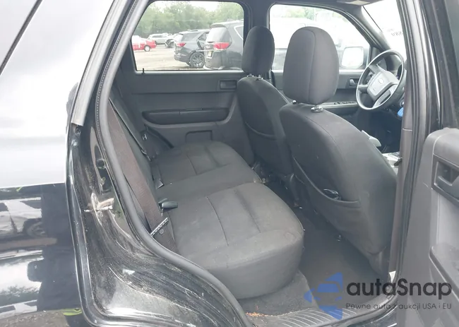 1FMCU03Z08KE31686: 42371889