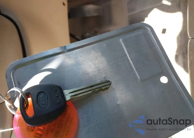 KNDMB233466035708: 42372062