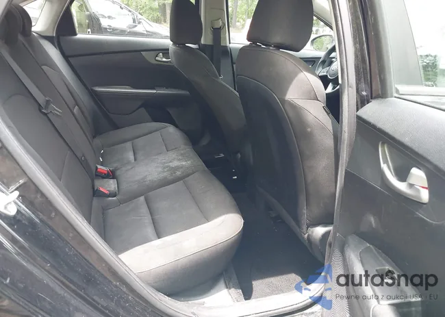 3KPF24AD7KE023833: 42373416