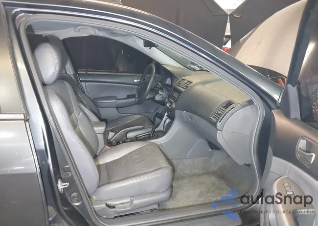 1HGCM56374A047141: 42372704