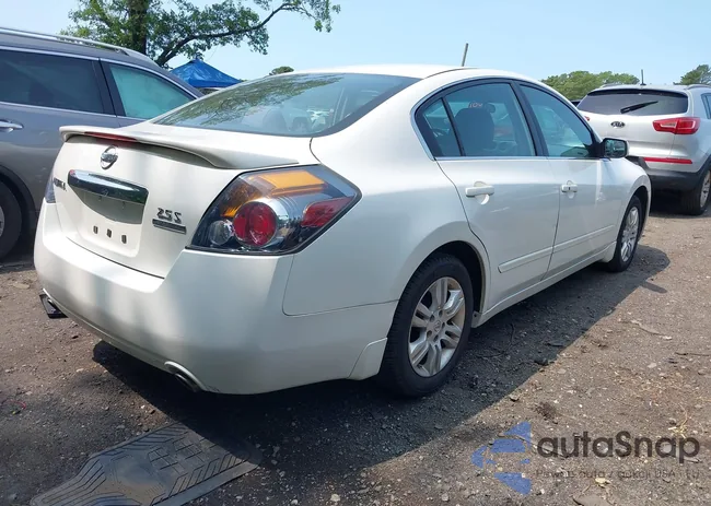 1N4AL2AP2BN410488: 42372838