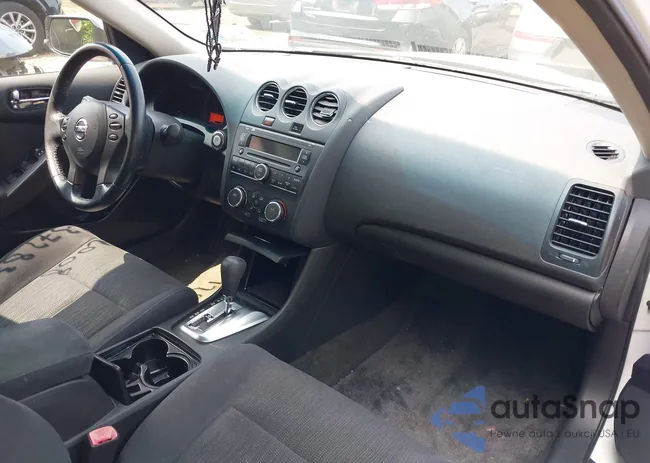 1N4AL2AP2BN410488: 42372838