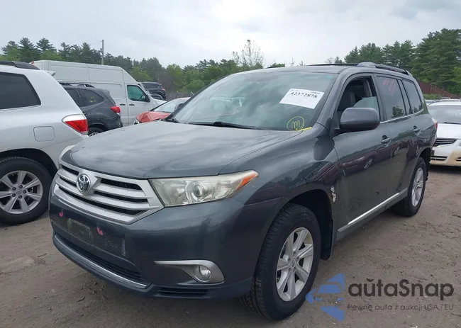 5TDBK3EH9CS124577: 42372878