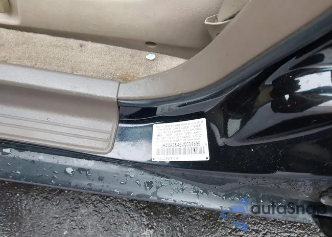 JH4UA3643VC004896: 42373044