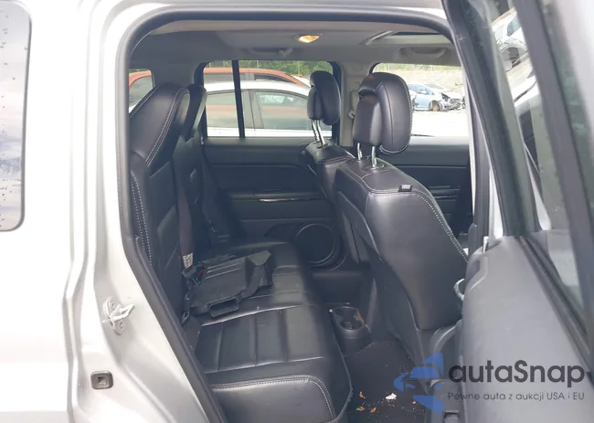 1C4NJRCB5CD563319: 42374220