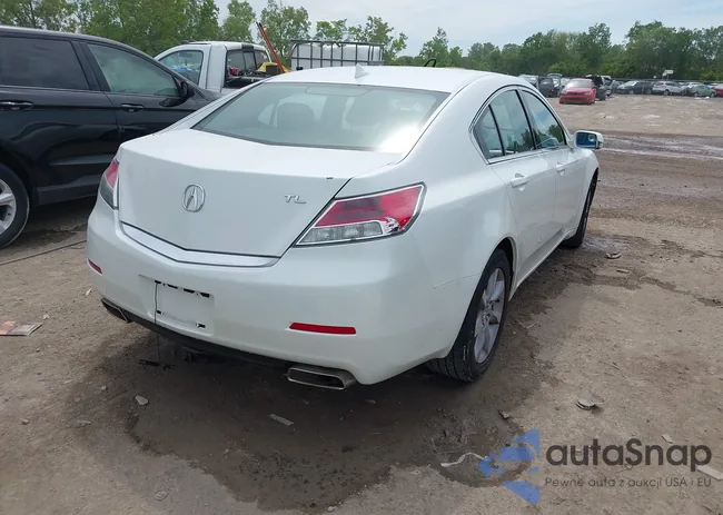 19UUA8F28DA017359: 42374246