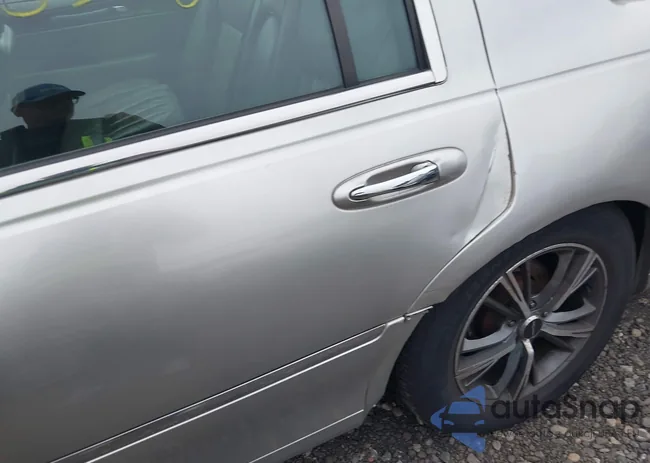 1LNHM81W23Y630869: 42374405