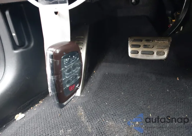 KMHD04LB7JU558438: 42374552