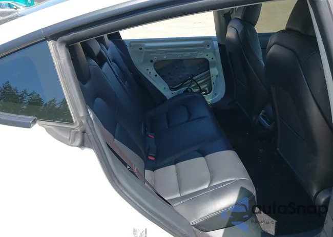 5YJ3E1EB0LF741639: 42374601