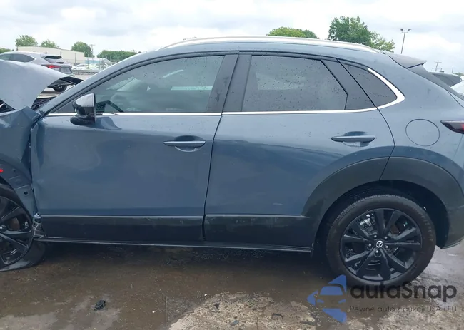 3MVDMBCM3RM641653: 42374613