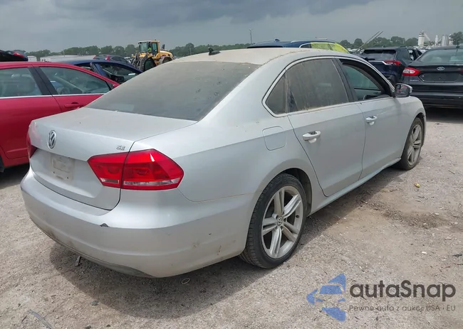 1VWBH7A36EC012935: 42374689