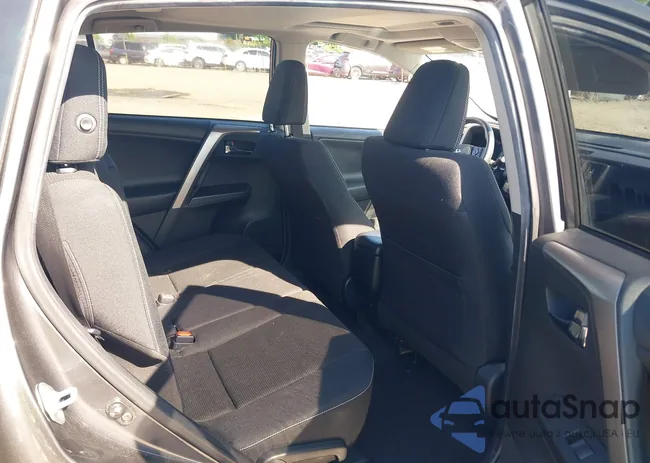 JTMRFREV9JJ178922: 42373752