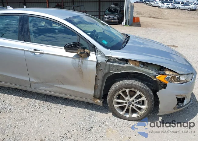 3FA6P0LU4LR212740: 42374044