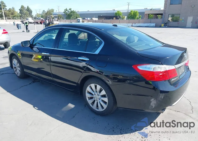 1HGCR3F95DA028016: 42374086