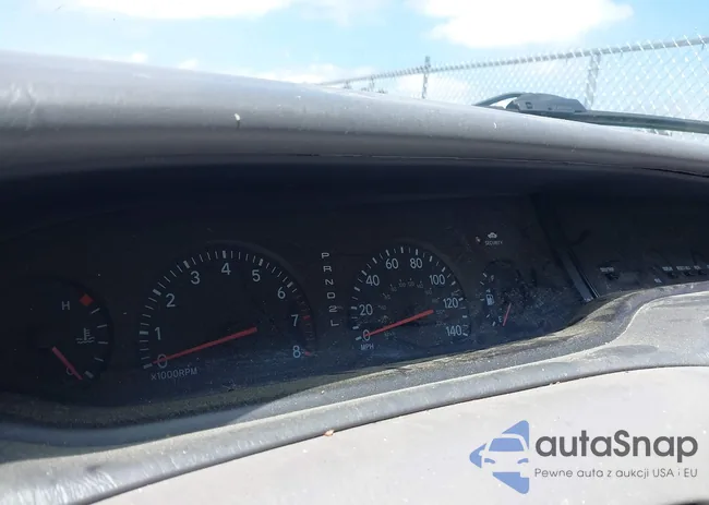 4T1BF28B33U280188: 42375600