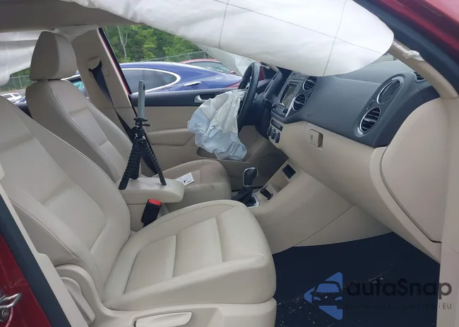 WVGBV7AX8GW003889: 42375612