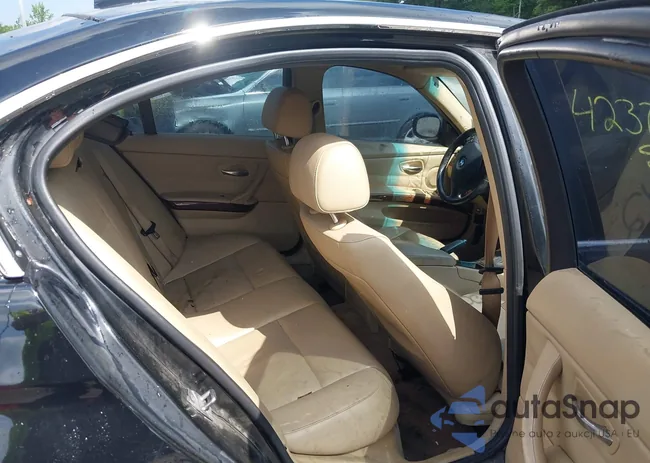 WBAPH5G55BNM81646: 42376059