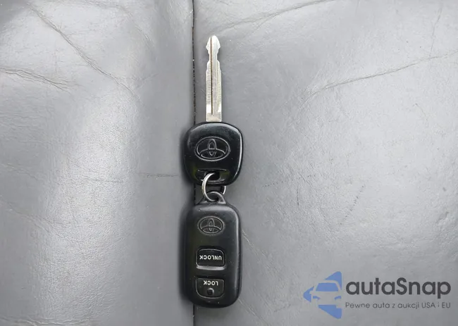 4T1BF28K7YU940644: 42376062