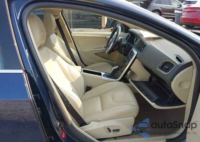 YV1612FS6D1214240: 42376065