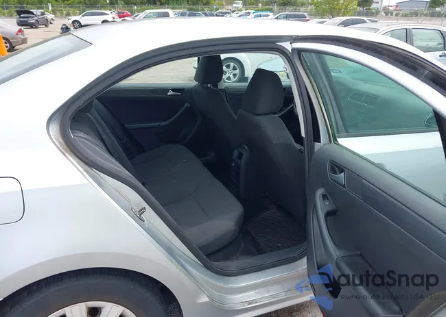 3VW2K7AJXEM251600: 42376098