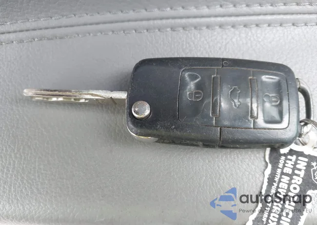 WVWVD63BX4E290945: 42376141