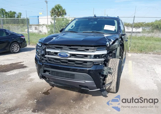 1FMJK1H83REA27722: 42376146