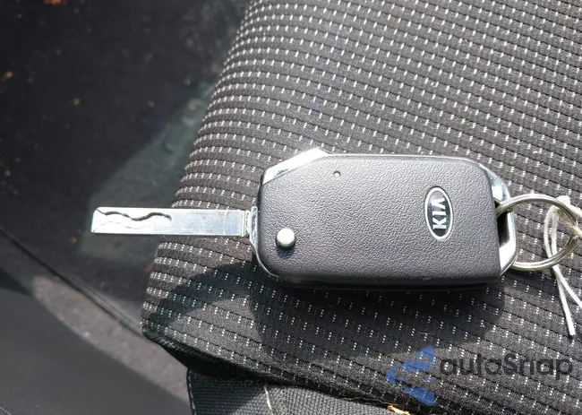 3KPF24AD1LE161370: 42376299