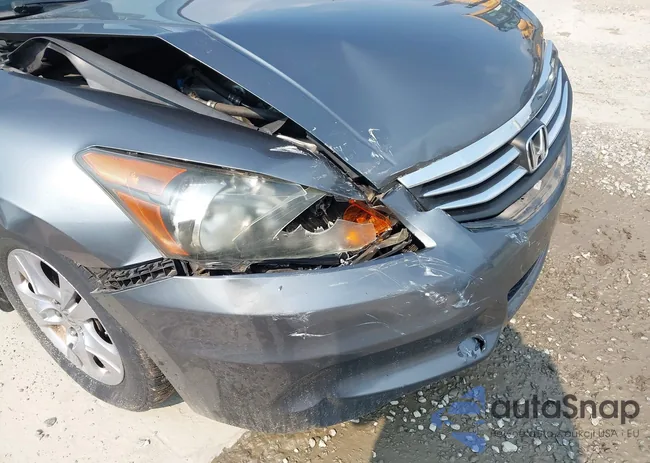 1HGCP2F44CA042136: 42376321