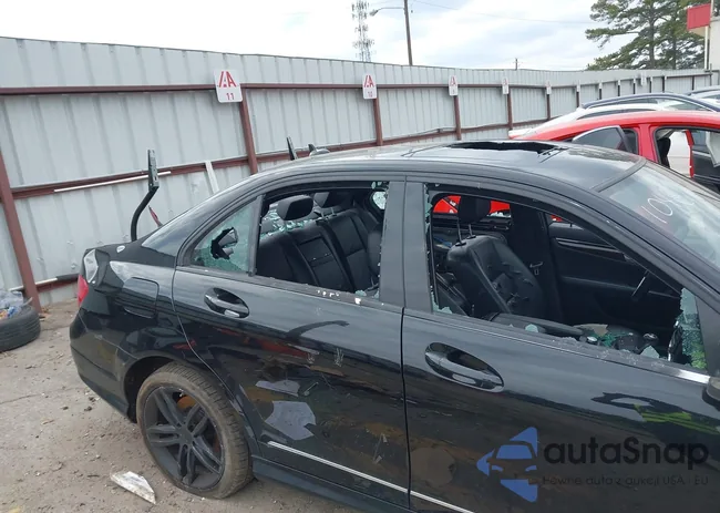 WDDGF8AB3DA811048: 42377221