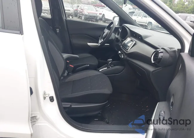 3N1CP5CV0LL556932: 42377352