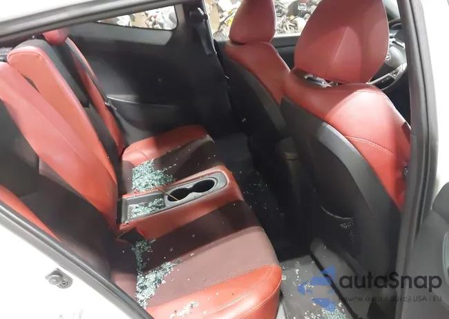 KMHTC6AD3CU080878: 42377636