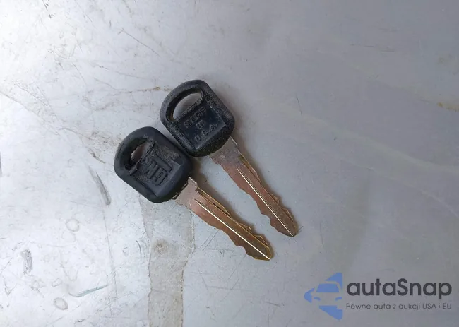 1G2JB124X27252082: 42376680