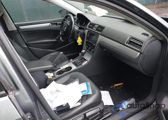 1VWLA7A3XKC007449: 42376725