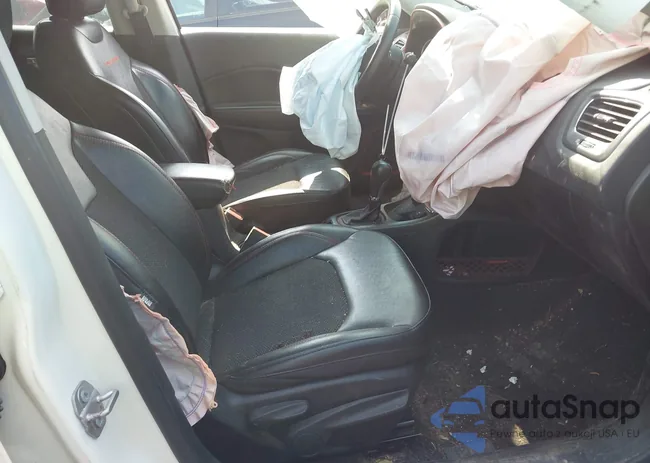 3C4NJDDB0MT512050: 42376724