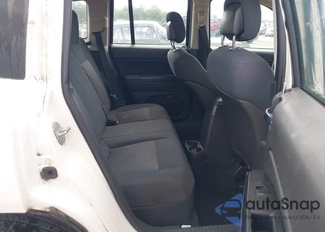 1J4NT4FB2AD558272: 42378168