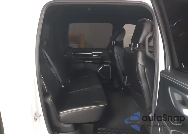 1C6SRFJT4MN652789: 42378299