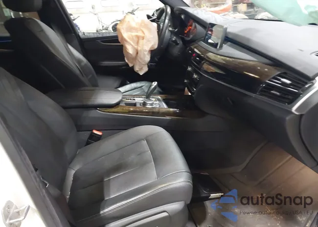 5UXKR0C35H0V77220: 42378522