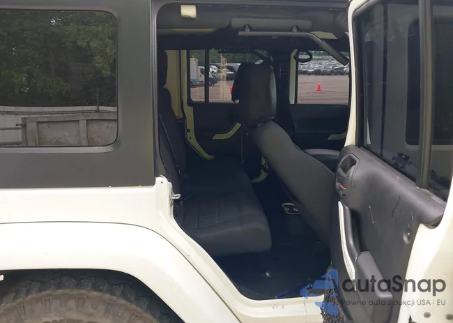 1C4BJWEG5CL180898: 42378609