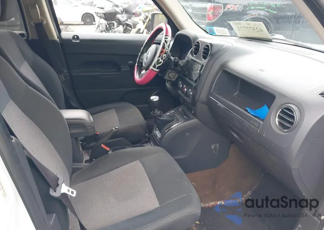 1C4NJRBB4ED513192: 42377771