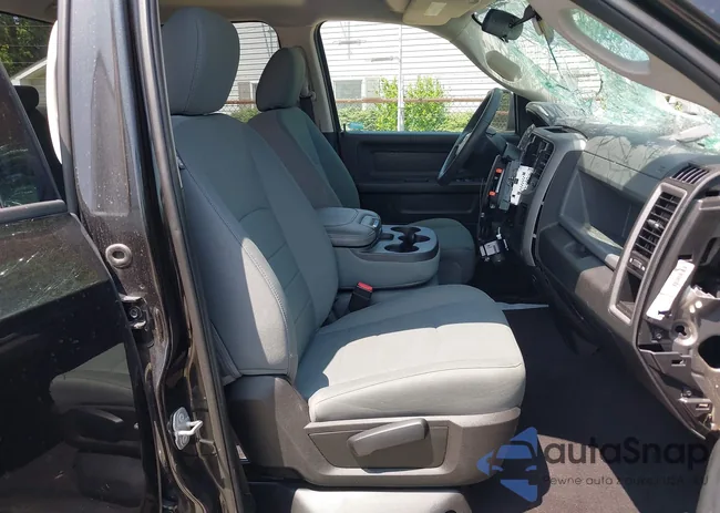 1C6RR7FT9JS290131: 42377820