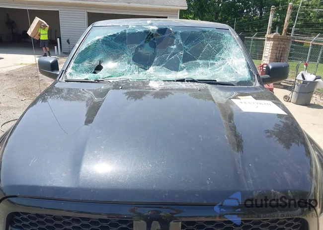 1C6RR7FT9JS290131: 42377820