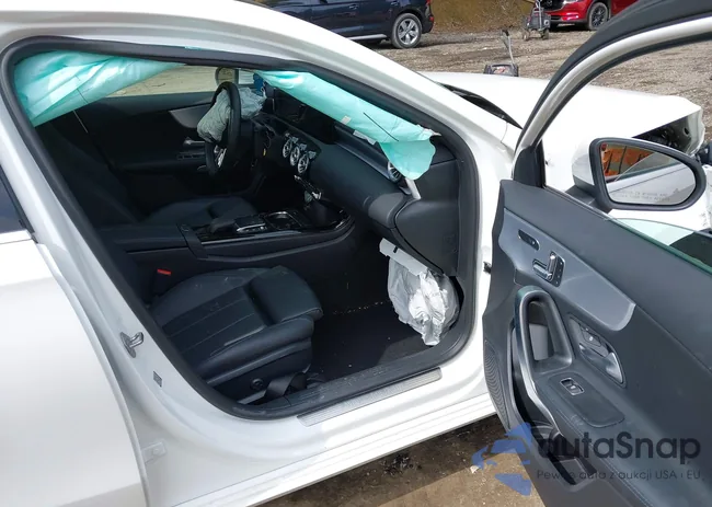 W1K7X5KB0MA041384: 42377922