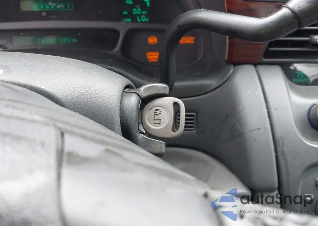 1G6KD54Y83U130019: 42377963